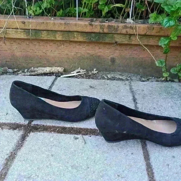 Seychelles black low wedge shoe with sequin toe size 7.5 - Picture 3 of 4